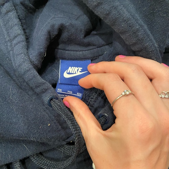 Never worn cropped Nike hoodie - Picture 4 of 7